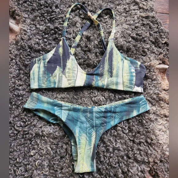 Midori Bikini in Palm - Picture 1 of 7